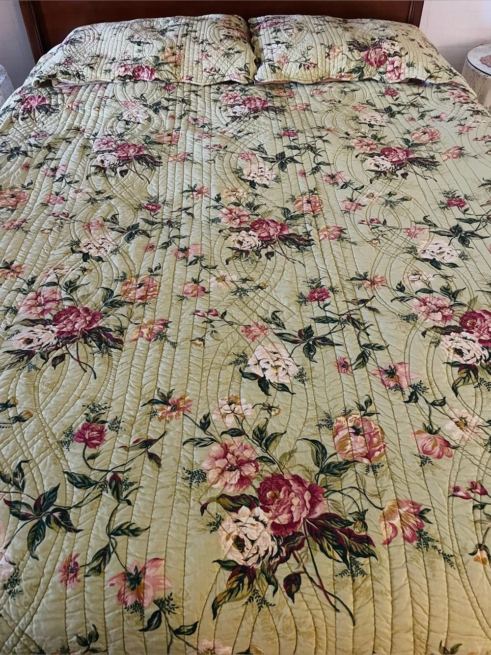 Vintage Quilt Bedspread w Shams Roses Green & Pink Cotton Shabby Cottage 86x110